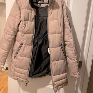 Women winter jacket. Great for the snow. Size Sm/Med